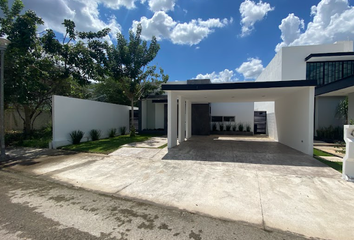 Casa en  Yucatán Country Club, Mérida, Yucatán