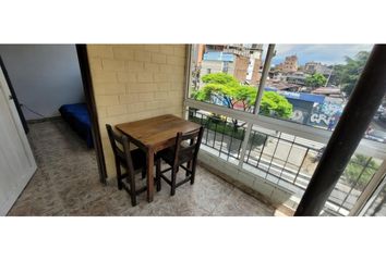 Apartamento en San Juan 70, Calle 44, Bolivariana, Medellín, Antioquia, Col