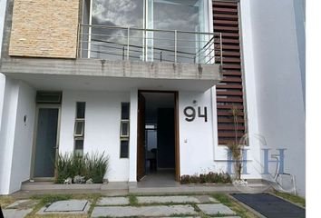 Casa en condominio en  Avenida Punto Sur, Los Gavilanes, Tlajomulco De Zúñiga, Jalisco, 45645, Mex