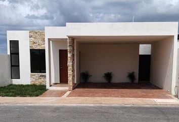 Casa en condominio en  Calle 21, Conkal, Yucatán, 97345, Mex