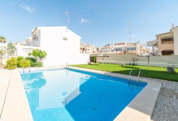 Chalet en  Distrito 3 - Playas - La Mata, Torrevieja