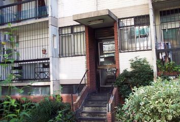 Departamento en  Calle Aviador Zeyén 6202-6300, Caseros, Tres De Febrero, B1684, Provincia De Buenos Aires, Arg