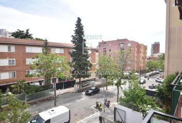 Piso en  Montbau, Barcelona