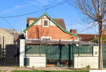 Casa en  Calle Río Negro 2262, Ciudad Del Libertador General San Martín, General San Martín, B1653, Provincia De Buenos Aires, Arg