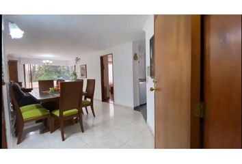 Apartamento en  Santa Barbara Norte, Bogotá