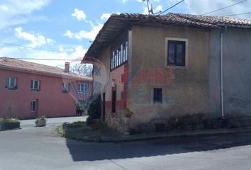 Casa en  Infiesto, Asturias