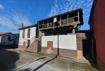 Casa en  Pravia, Asturias
