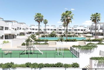 Chalet en  Distrito 2 - Urbanizaciones - Los Naúfragos, Torrevieja