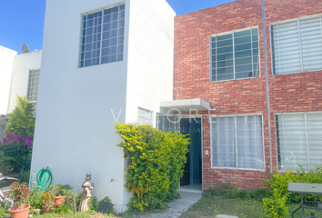 Casa en  Calle Valle De Las Violetas S, Valle De Las Flores, Tlajomulco De Zúñiga, Jalisco, 45640, Mex