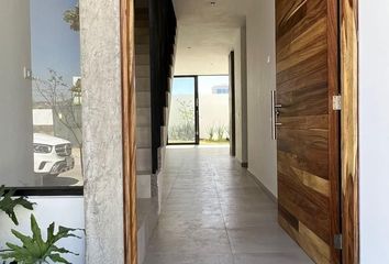 Casa en condominio en  Avenida Magallanes, Los Magueyes, San Pedro Tlaquepaque, Jalisco, 45602, Mex