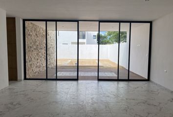 Casa en condominio en  Calle 21, Conkal, Yucatán, 97345, Mex