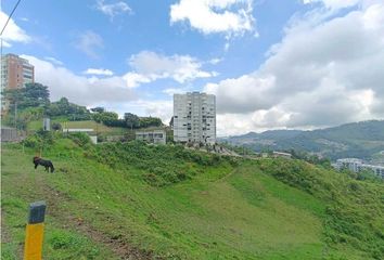 Lote de Terreno en  Bosques De Niza, Manizales