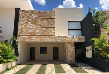 Casa en  Algarrobos Desarrollo Residencial, Mérida, Yucatán