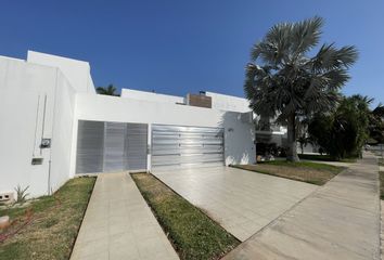 Casa en  Calle 7 594-594, San Carlos, Mérida, Yucatán, 97130, Mex