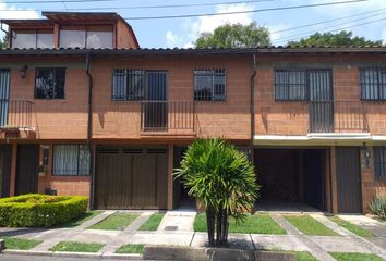 Casa en  La Estrella, Antioquia