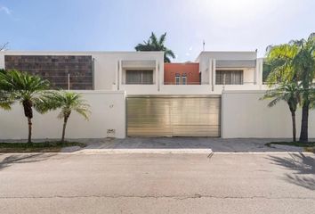 Casa en  Avenida Holbox, Super Manzana 11, Cancún, Benito Juárez, Quintana Roo, 77504, Mex