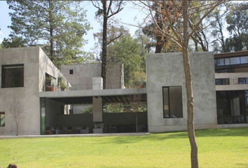 Casa en  Calle Del Rosal, Avándaro, Valle De Bravo, México, 51200, Mex