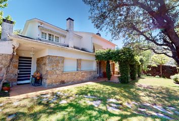 Chalet en  Valdemorillo, Madrid Provincia