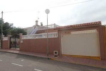 Chalet en  Distrito 3 - Playas - La Mata, Torrevieja