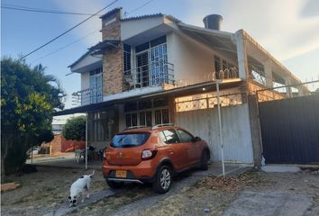 Casa en  Los Helechos, Yopal