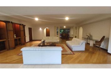 Apartamento en  Poblado, Medellín