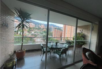 Apartamento en  Poblado, Medellín