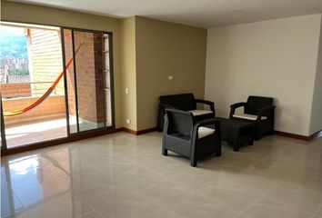 Apartamento en  Altos Del Poblado, Medellín