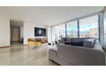 Apartamento en  Poblado, Medellín