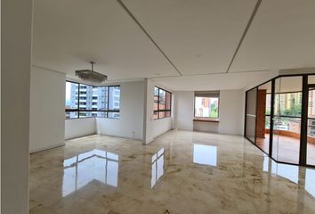 Apartamento en  Poblado, Medellín