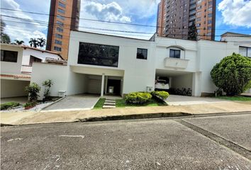 Casa en  Loma De Los González, El Poblado, Medellín, Antioquia, Colombia