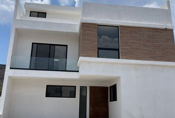 Casa en  Calle Huizache, Zibata, Zona Cactus, El Marqués, Querétaro, 76269, Mex