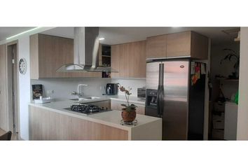 Apartamento en  Loma De Los Bernal, Medellín