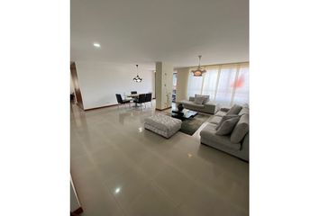 Apartamento en  Altos Del Poblado, Medellín