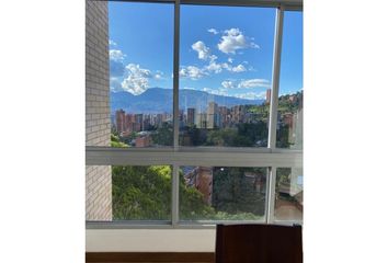 Apartamento en  Las Lomas, Medellín