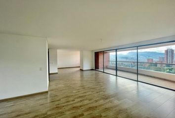 Apartamento en  Poblado, Medellín