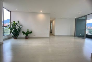 Apartamento en  Poblado, Medellín