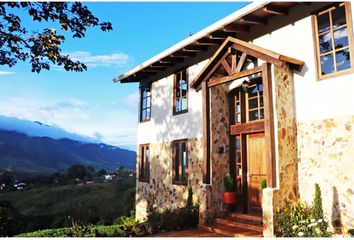 Casa en  Centro Poblado, Calima