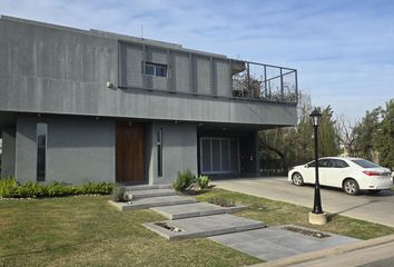 Casa en  Fisherton, Rosario