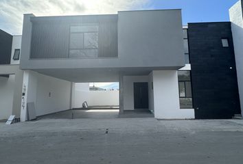 Casa en  Huajuquito, Santiago, Nuevo León