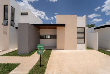 Casa en  Calle 21, Cholul, Mérida, Yucatán, 97305, Mex