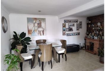 Apartamento en  Loma De Los Bernal, Medellín