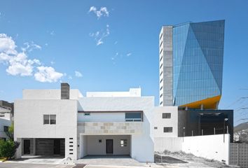 Casa en  Jardín De Las Torres, Monterrey