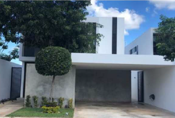 Casa en condominio en  Calle 18 108-108, Cholul, Mérida, Yucatán, 97305, Mex