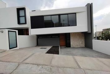 Casa en  Calle Valle Árbol De Jopi, Garambullo, Zibata, Condominio Ceiba, El Marqués, Querétaro, 76269, Mex