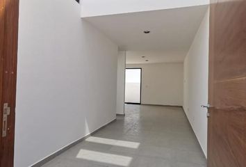 Casa en  Avenida Santa Lucía, Juriquilla Santa Fé, Pontevedra Residencial Ii, La Antigua Juriquilla, Querétaro, 76100, Mex