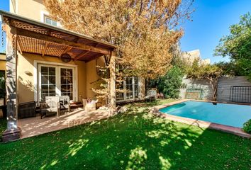 Casa en  Lo Barnechea, Provincia De Santiago