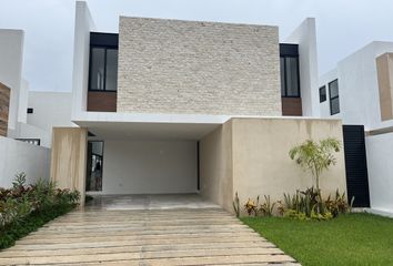 Casa en condominio en  Komchen, Mérida, Yucatán