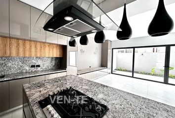 Casa en  Privada Anochecer, Lucero Del Valle, Zapopan, Jalisco, 45138, Mex