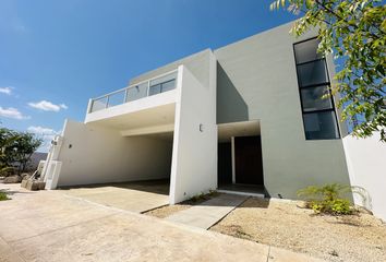 Casa en condominio en  San Pedro Cholul, Mérida, Yucatán