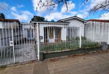 Casa en  Burzaco, Partido De Almirante Brown